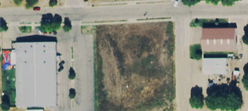930 Industrial Ave