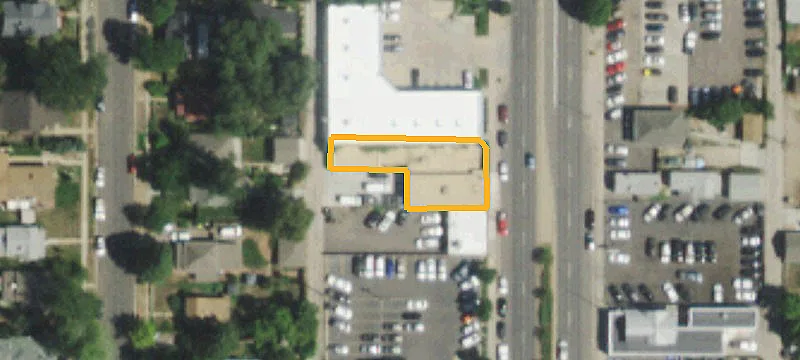 2823 Broadway