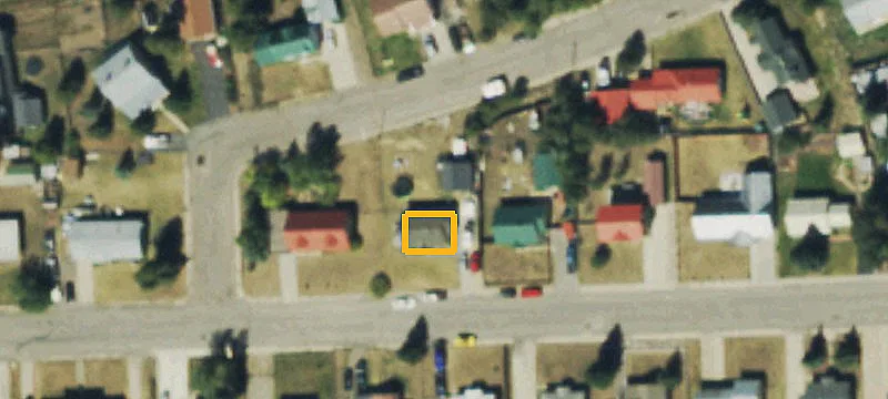 212 15th E