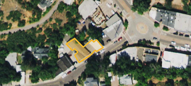 10 Ruxton Ave