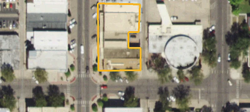 302 Main St