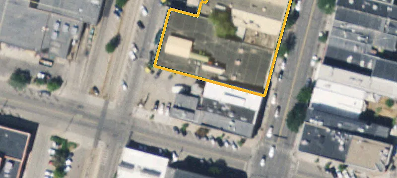 901 Main Ave