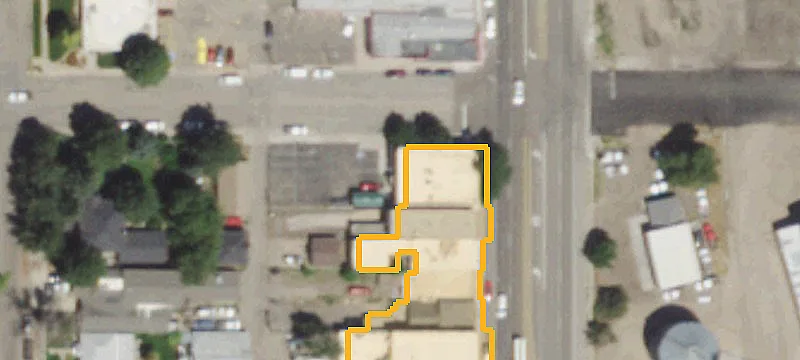 132 Oak Ave