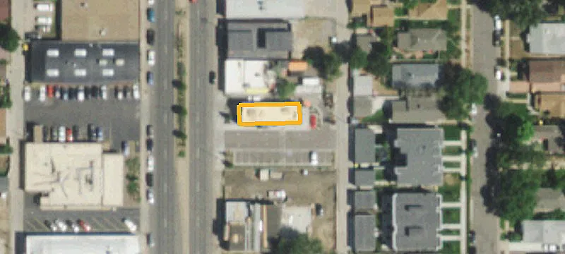 2766 Broadway