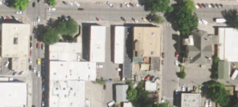 330 4th St