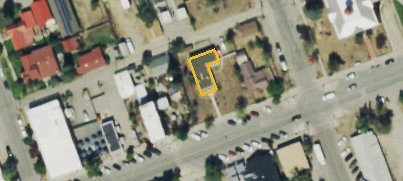 418 Main St