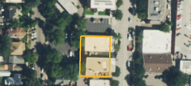 915 Grand Ave