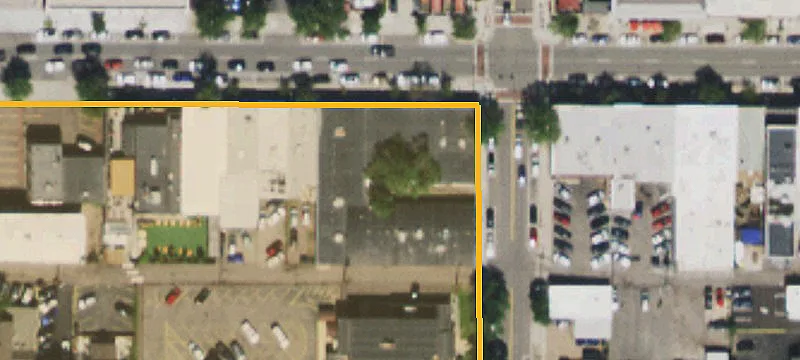2600 Main St