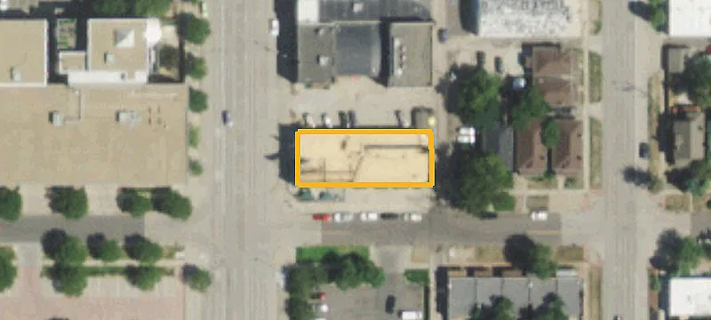13 4th Ave