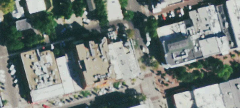 1043 Pearl St