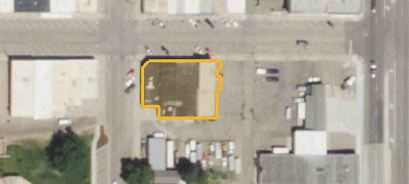 124 1st St