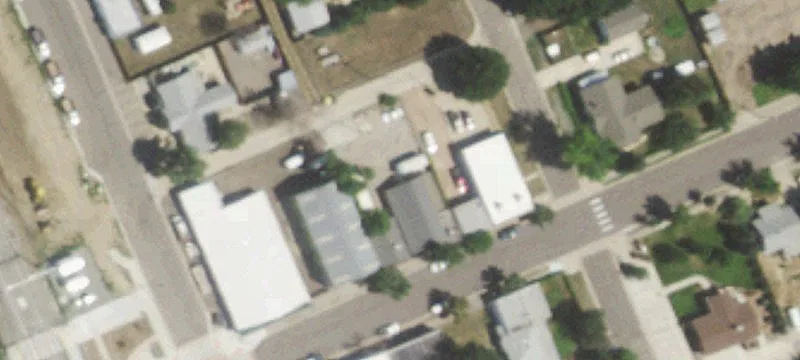 2211 Lk Ave