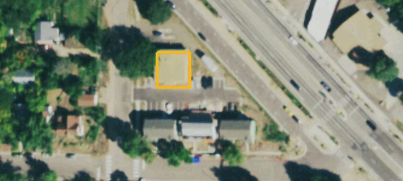 304 2nd Ave