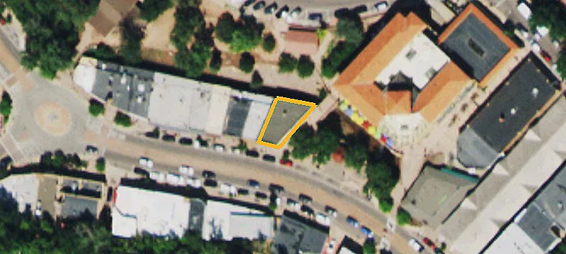946 Manitou Ave