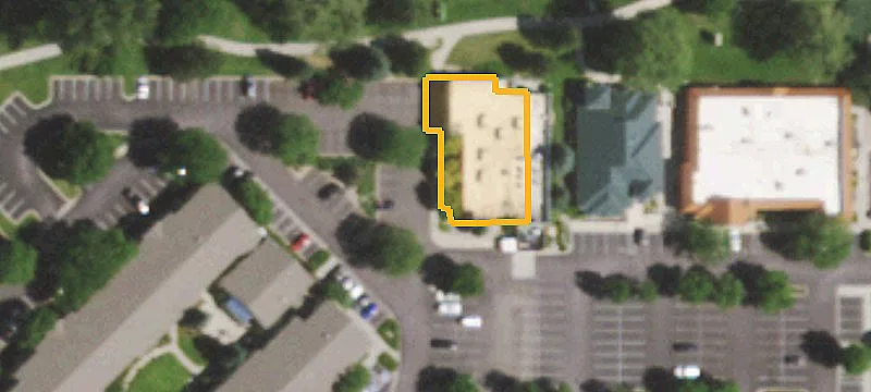 1212 Oakridge Dr