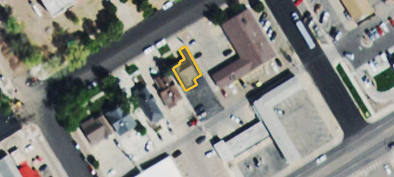 1220 Main St