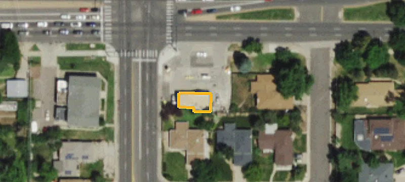 6504 Alameda Ave