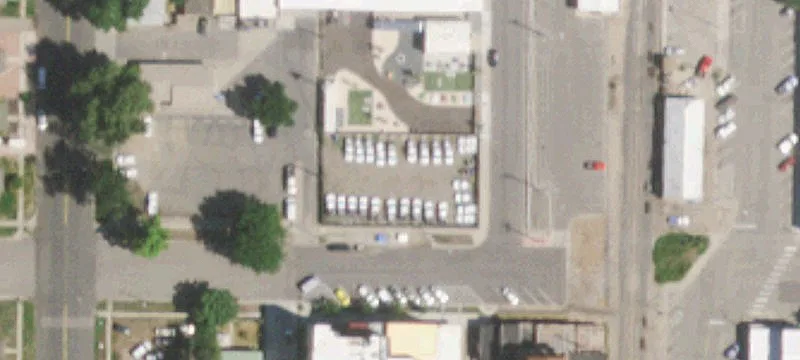 305 Railroad Ave