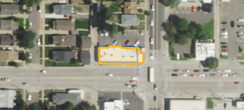 1135 Evans Ave