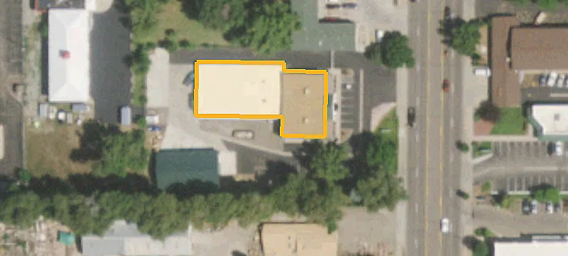 1637 Main St