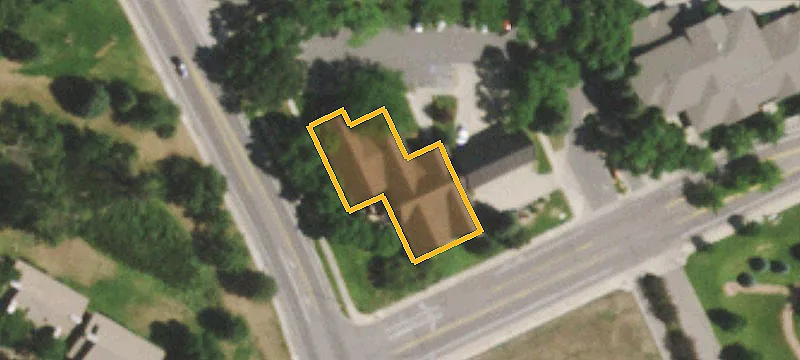 700 Whalers Way