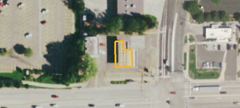 900 Ken Pratt Blvd
