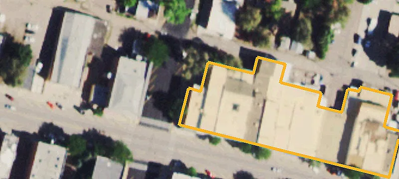 132 Main St