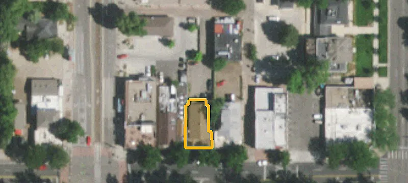 122 Laurel St