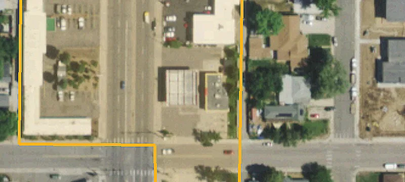 4576 Broadway
