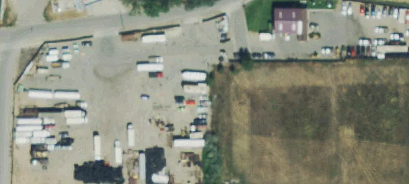 110 Riv Frontage Rd