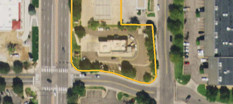 8040 Broadway