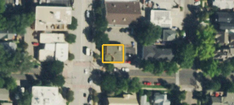 930 Grand Ave