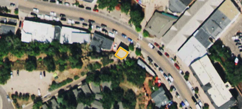925 Manitou Ave