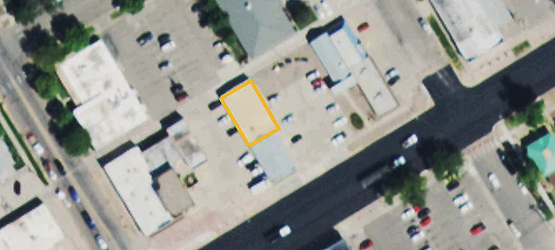 915 Main St