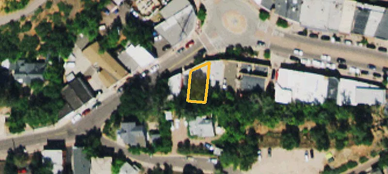 1 Ruxton Ave