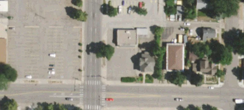 702 Lincoln Ave