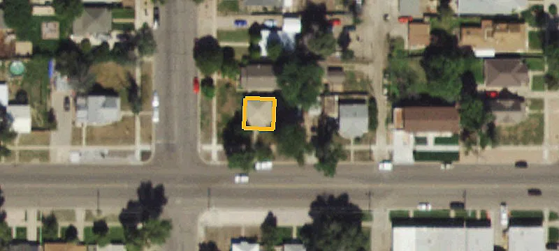 329 Railroad Ave