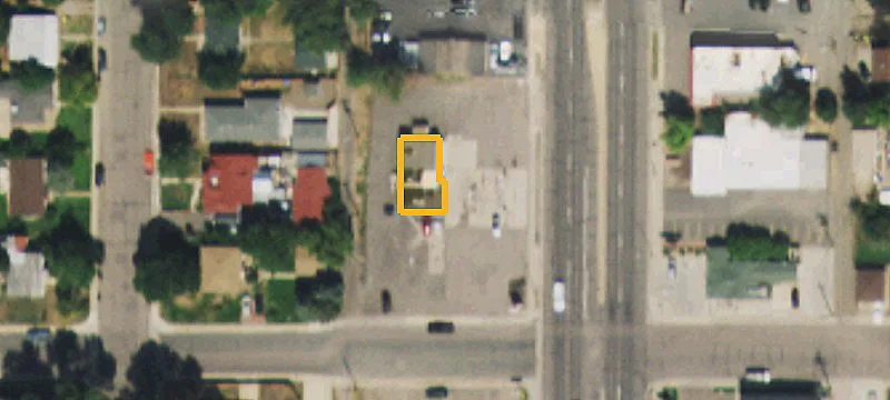 4695 Broadway