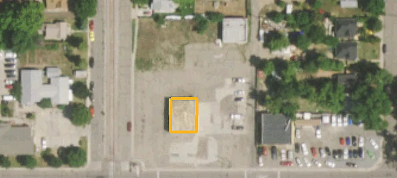 130 3rd Ave