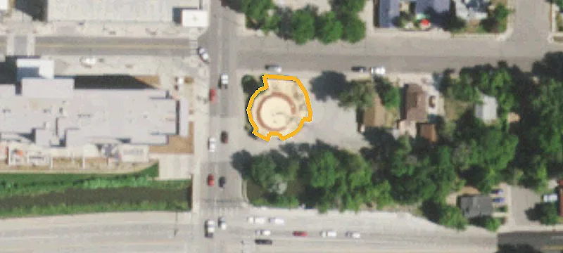 120 Lincoln Ave
