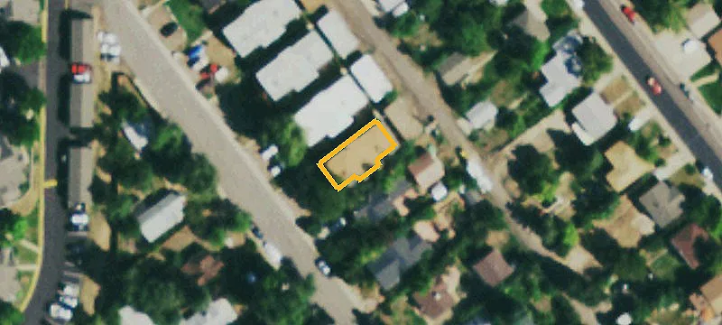 323 Columbine St