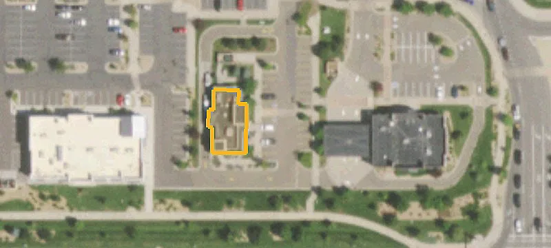 26 Ken Pratt Blvd