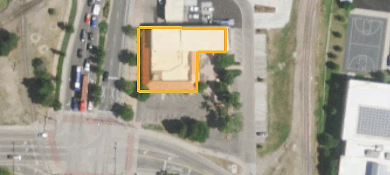 400 College Ave