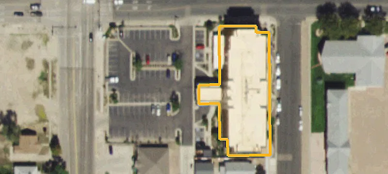 1152 Main St