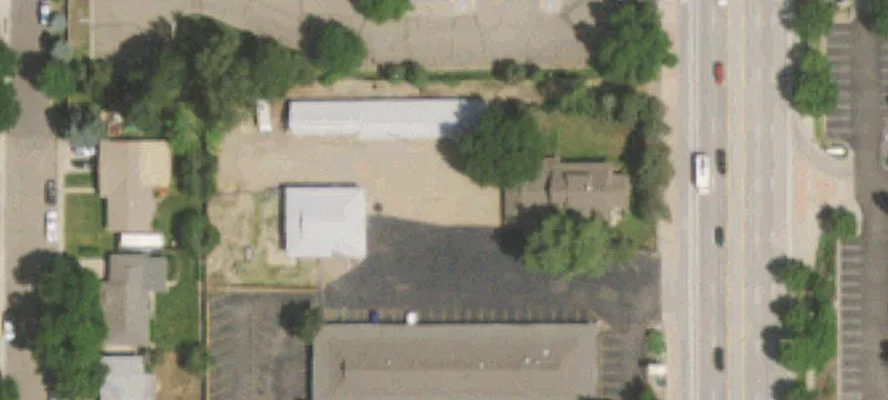 915 Main St