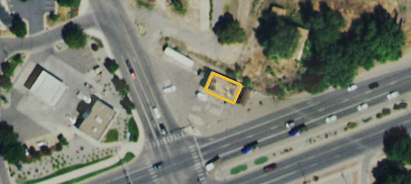 2526 Broadway