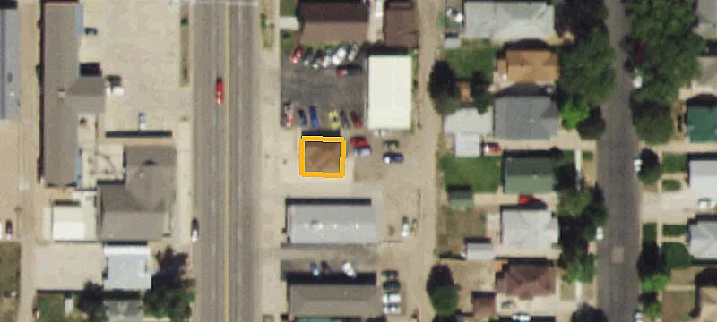 718 Main St