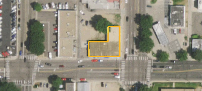 903 Main St