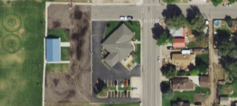 301 1st St