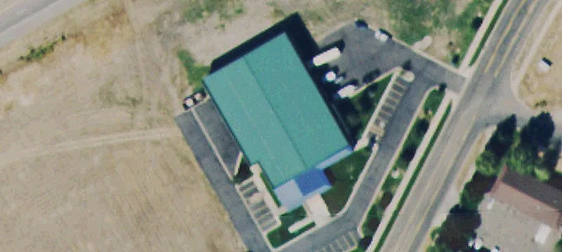 1353 Chambers Ave